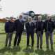 ...veniamo accolti dal gruppo dirigente dell�associazione, che ci attende davanti a un aereo d�epoca
